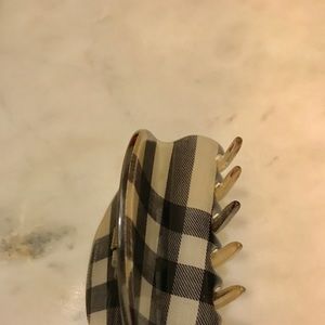 Accessories - Burberry hair clip Accessories - Burberry hair clip